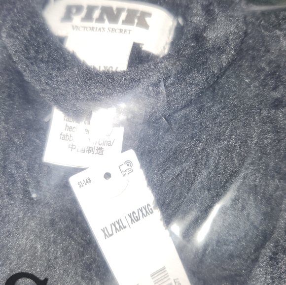 PINK Fluffy Robe size XL/XXL NWT - Picture 8 of 8